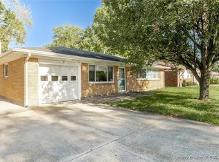 927 Silverwood Drive, Clarksville, IN