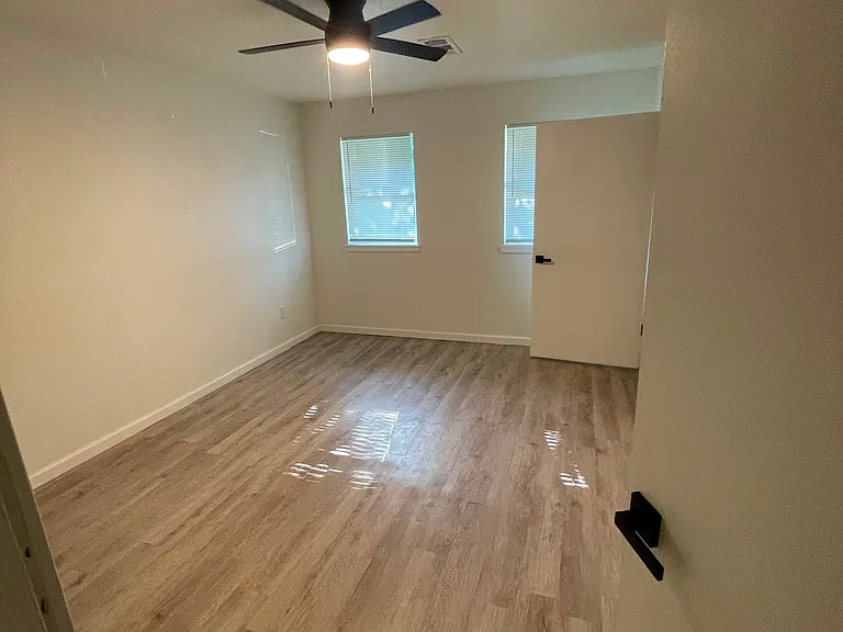 403 Butler Dr — Photo 5