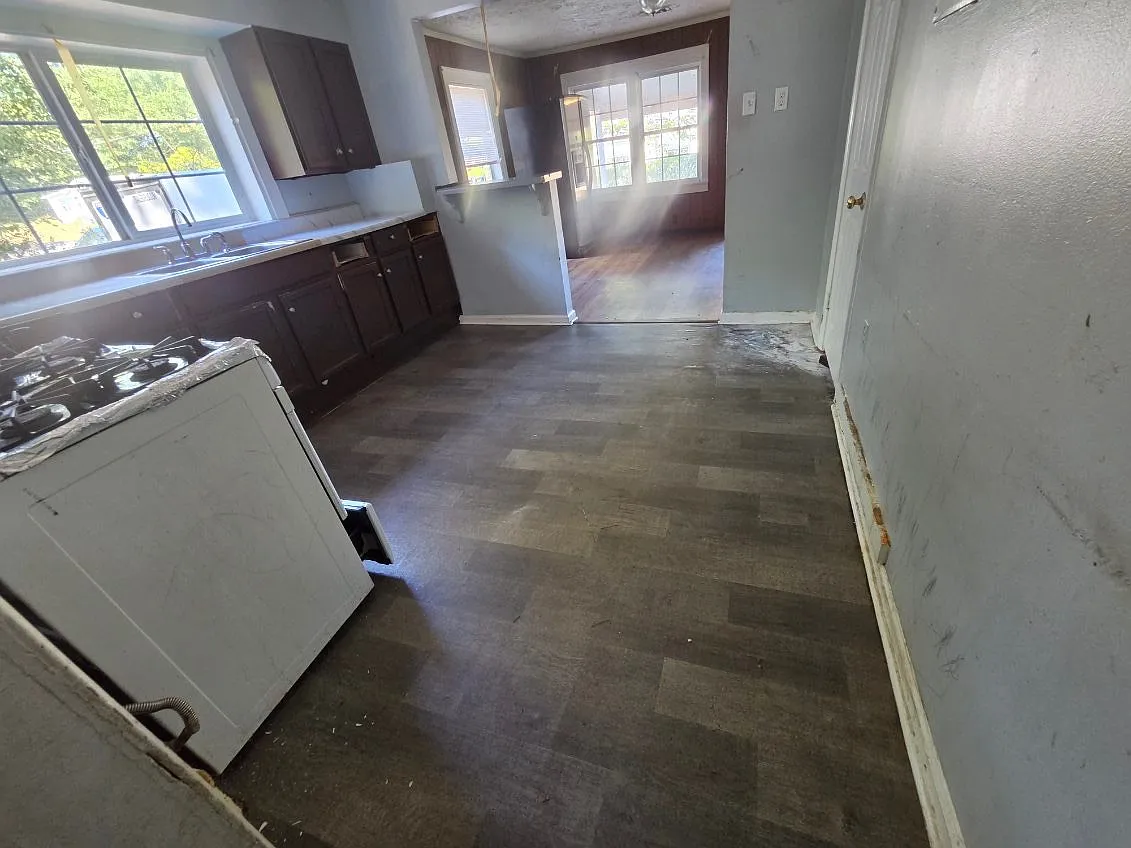 4 bed, $2,000 — Photo 4