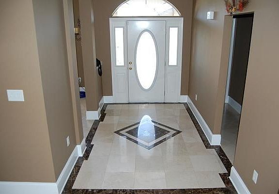 Entry/Foyer