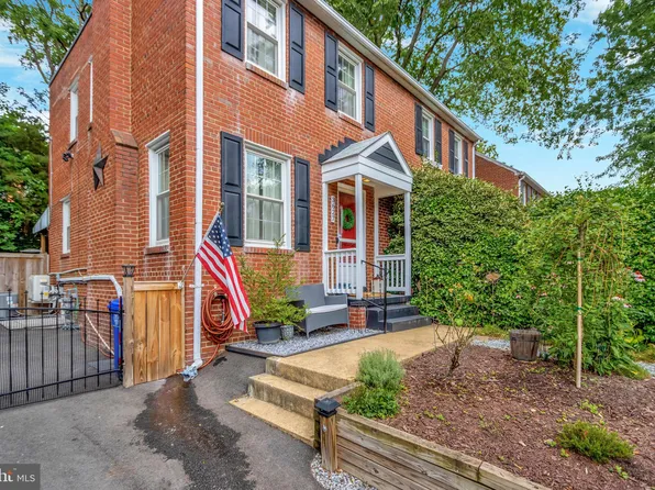 3627 1st Rd S, Arlington, VA 22204
