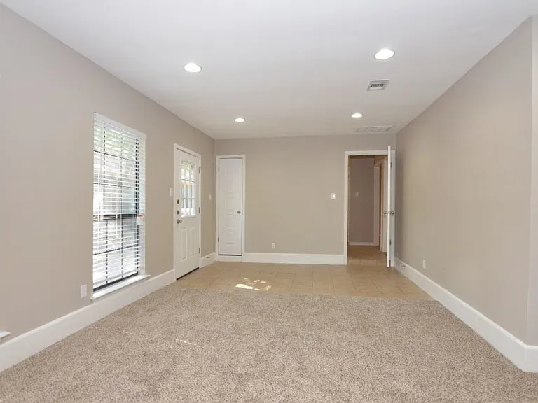 203 County Glen St — Photo 13