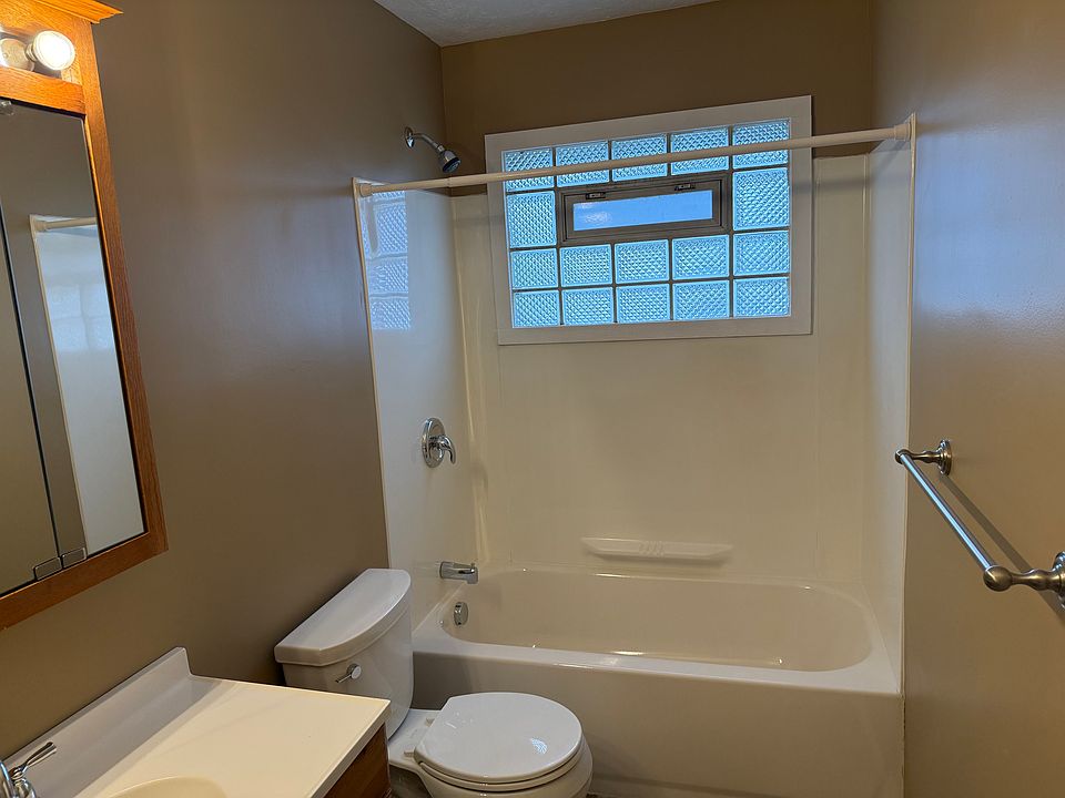 1st image of 5409 E 131st St