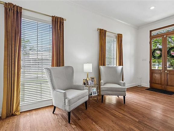 5th image of 401 Marigny Ave
