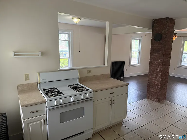 131 Eastern Dr — Photo 10