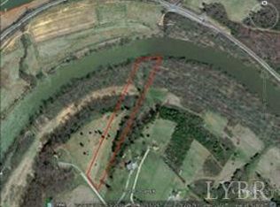 246 Peninsula Pl, Hurt, VA 24563