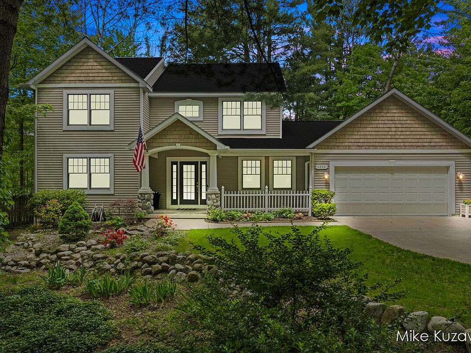 1st image of 5853 Woodbriar Dr NE
