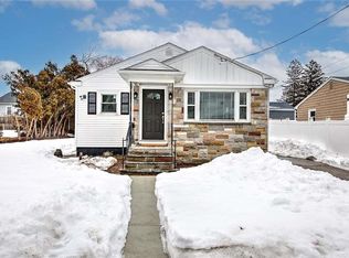 46 Hopewell Ave, Cranston, RI 02920