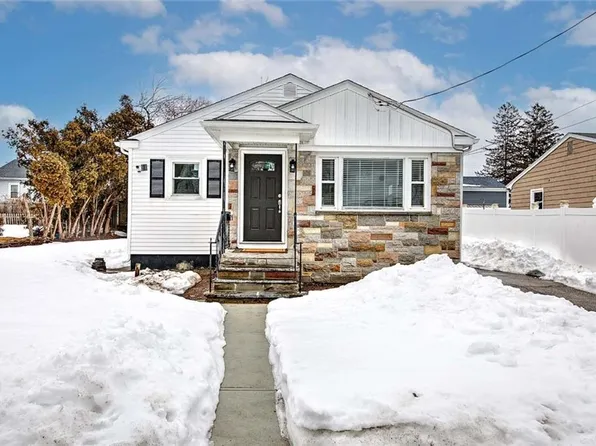 46 Hopewell Ave, Cranston, RI 02920