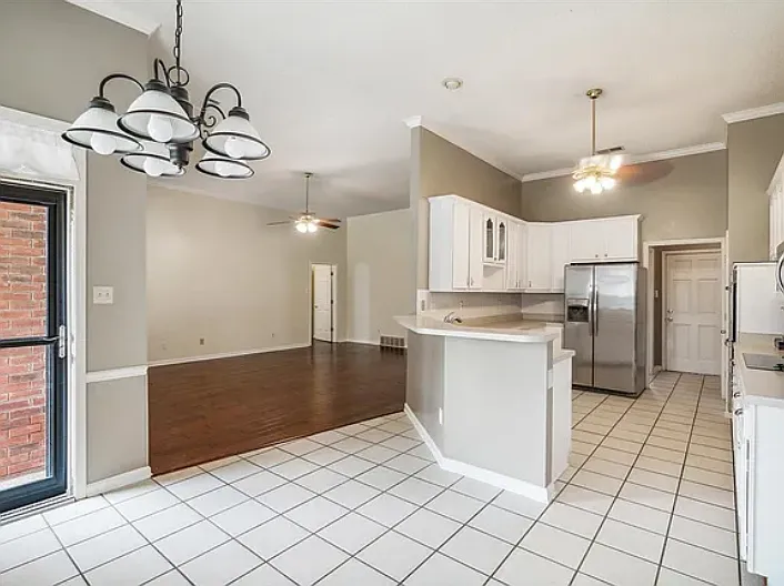 Screenshot 2025-10-21 at 13-48-47 6330 Eagle Valley Cv Bartlett TN 38135 Zillow_10212025