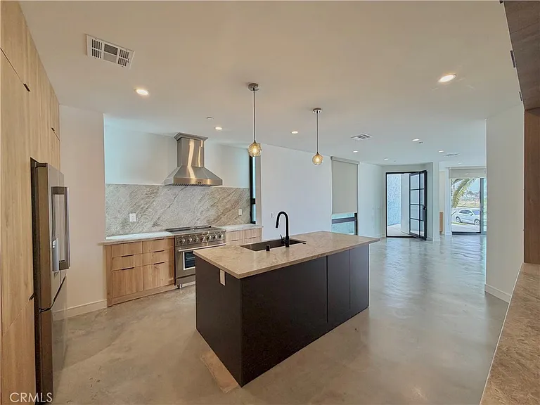 249 Seal Beach Blvd — Photo 5