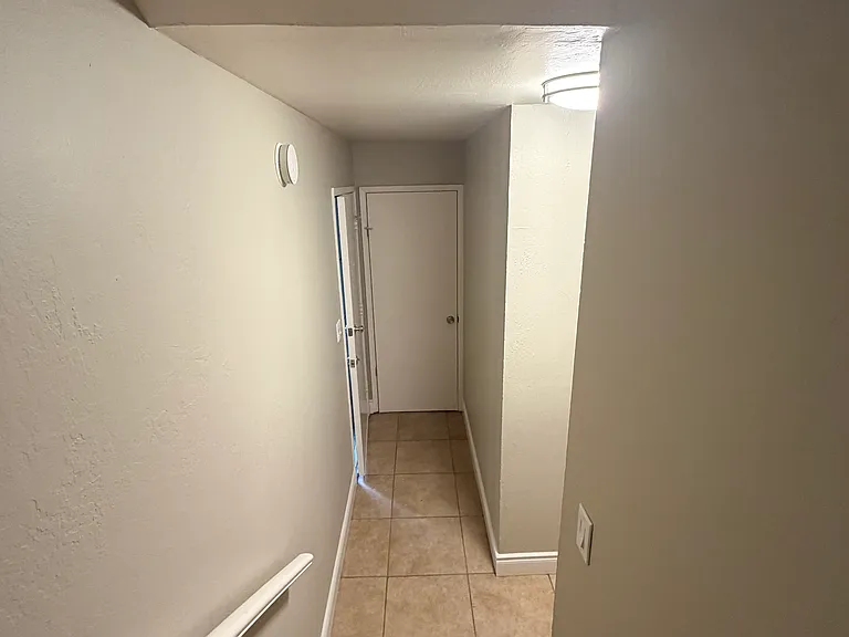 2124 90th Ave #5 — Photo 12