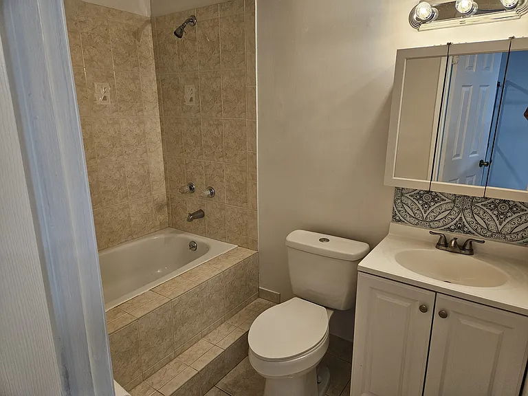 2918 Madeira Ct — Photo 26