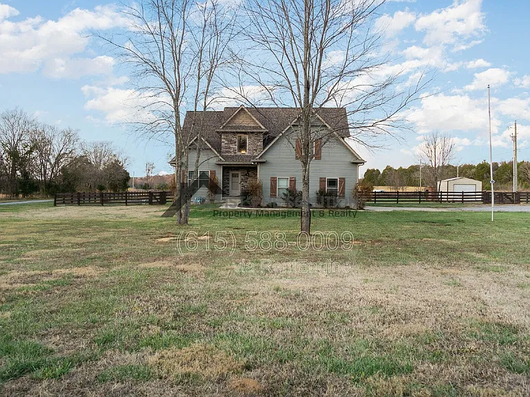 1135 Salem Rd — Photo 2