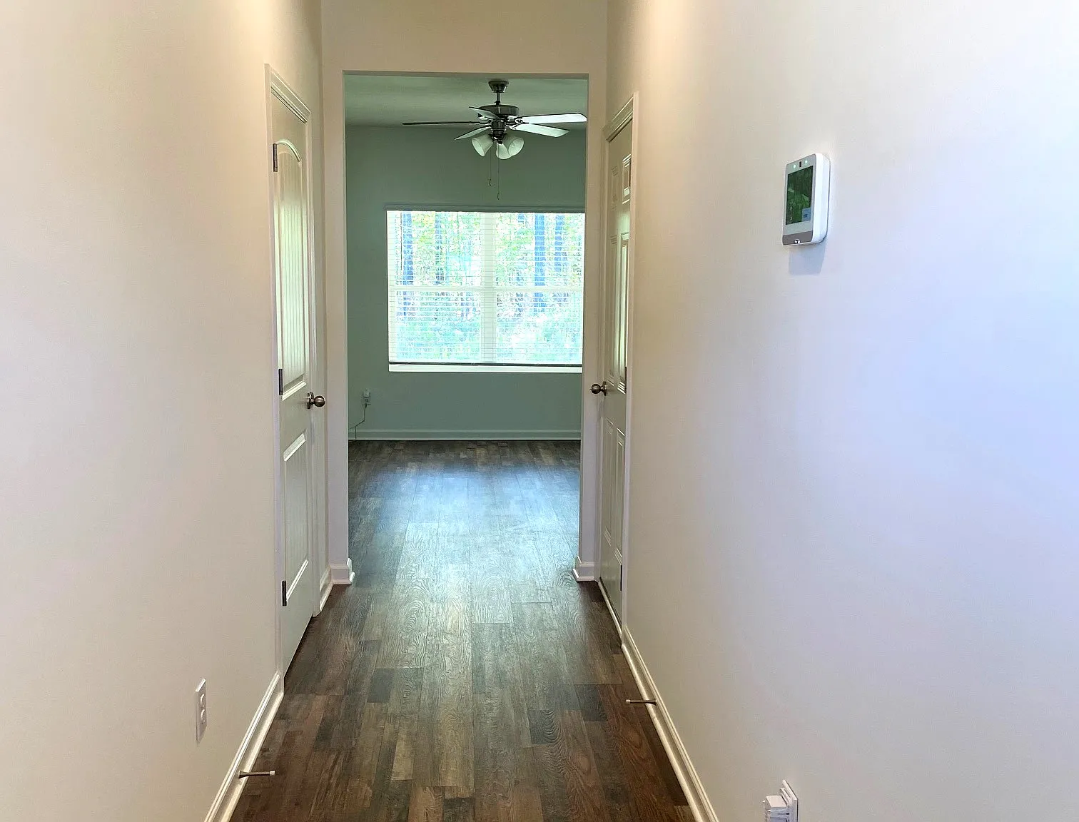 3 bed, 2.5 bath, 1749 sqft, $2,195 — Photo 2