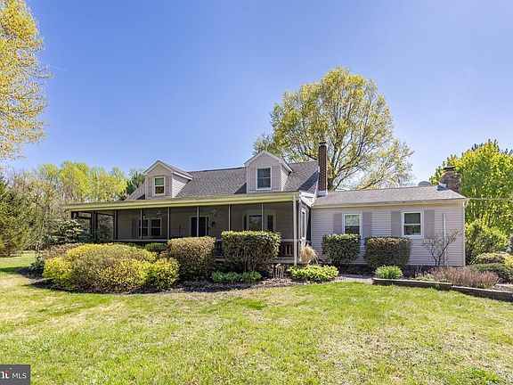 2nd image of 3076 Conestoga Rd