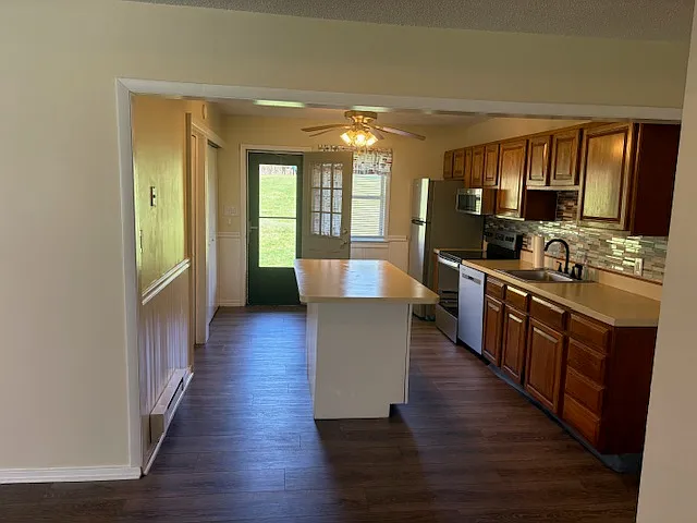 228 Evergreen Ct #32 — Photo 3