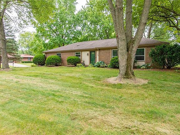 2nd image of 1303 Brookton Ct
