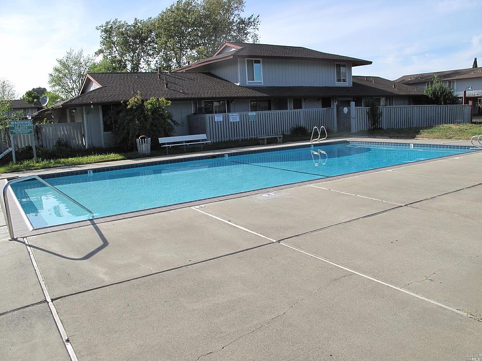 2nd image of 113 Villa Court