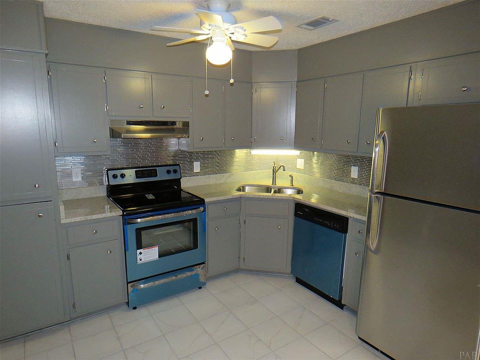 1st image of 3208 Redwood Ln APT H