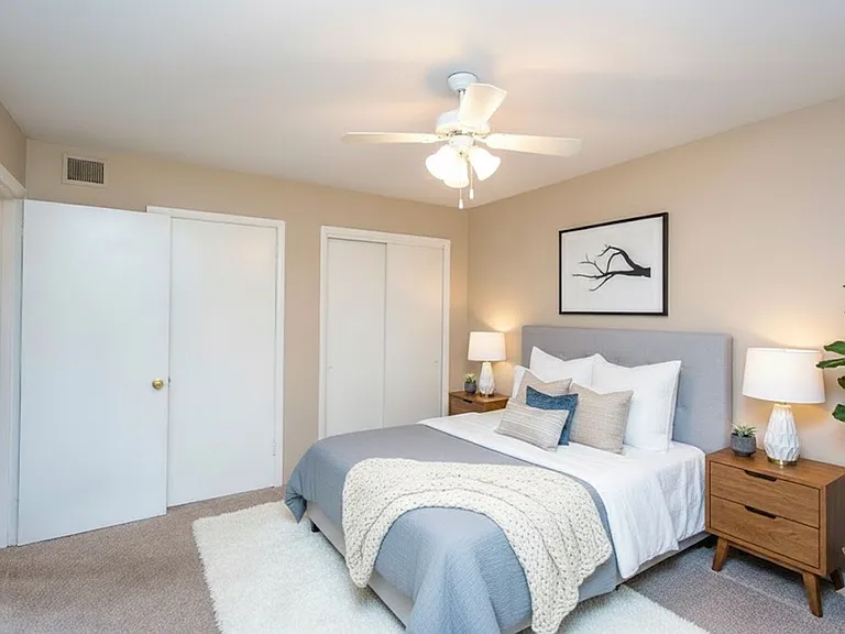 Maple Creek Apartments — Photo 18
