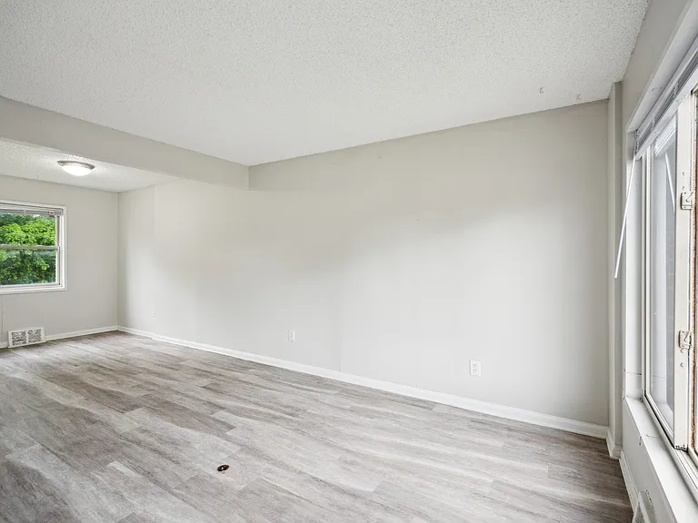 Franklin Village Apartments — Photo 24
