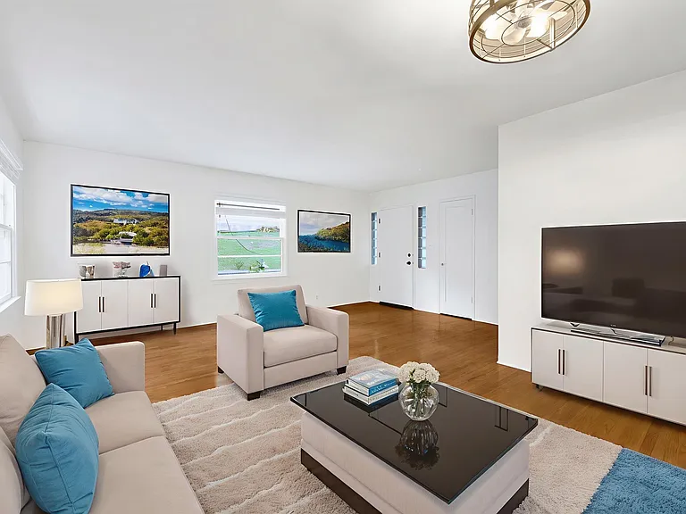 1849 S Beverly Glen Blvd #1/2 — Photo 14