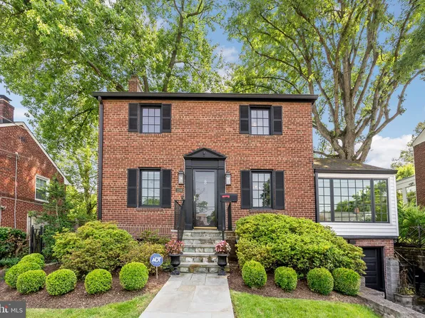 1206 W Braddock Rd, Alexandria, VA 22302