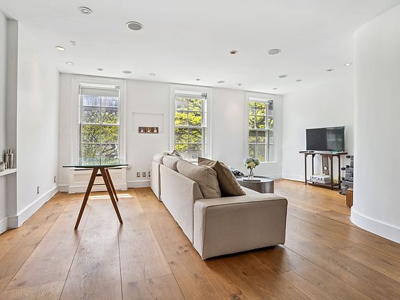 3rd image of 221 W 13th St Floor 2
