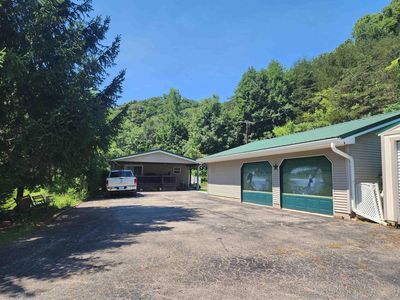 2344 Long View Ln, Harpers Ferry, IA, 52146