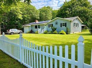 101 Silas Carter Rd, Manorville, NY 11949