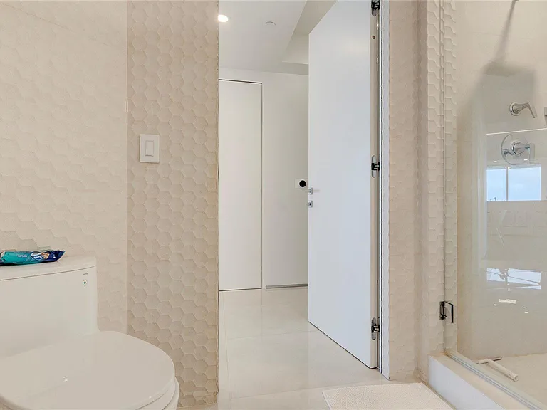 4240 Galt Ocean Dr #1006 — Photo 26