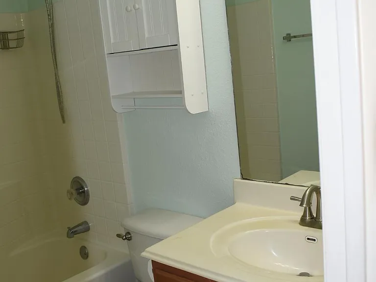 2nd bathroom
