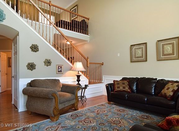 3rd image of 103 Fountain Grass Cir #0