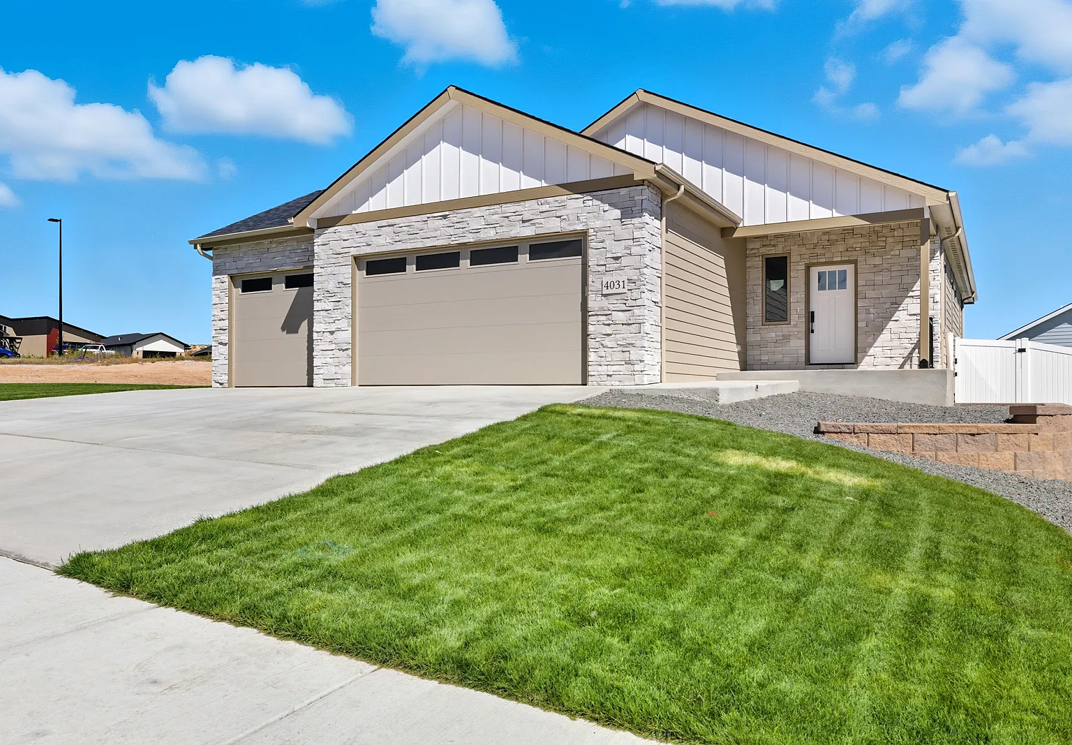 4 bed, 2680 sqft, $3,200 — Photo 1