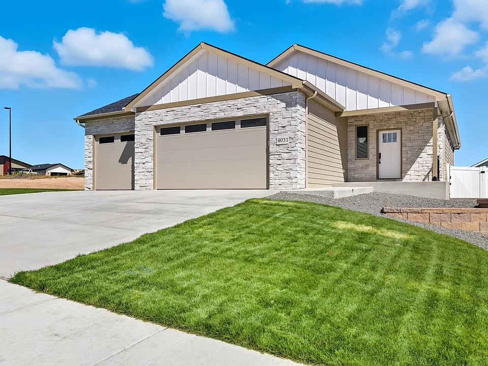 4031 Saddleback Ln