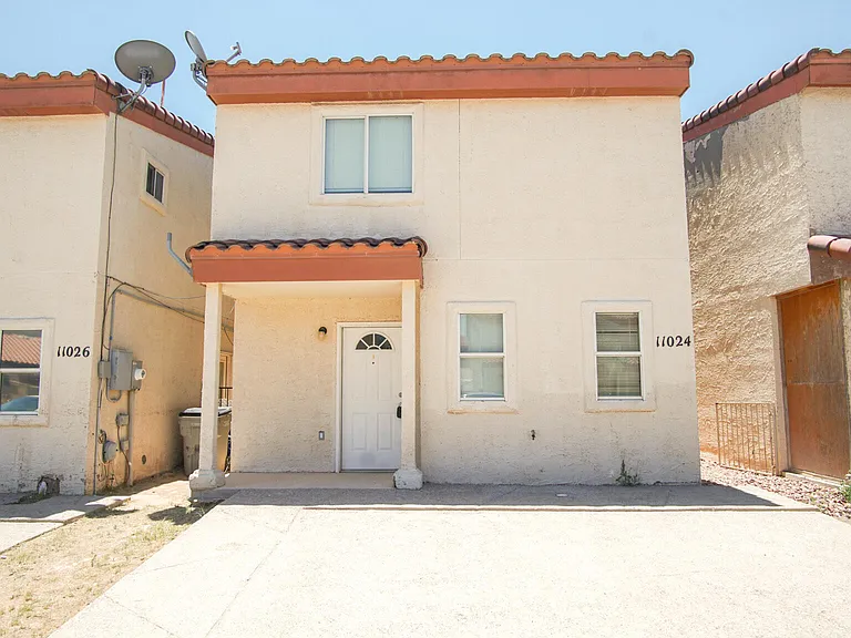11024 Sunshine Ct — Photo 1