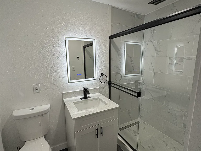 3915 W South Ave #2 — Photo 1