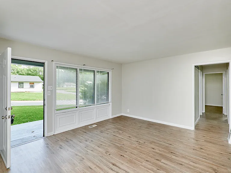 1658 Kappel Dr — Photo 10