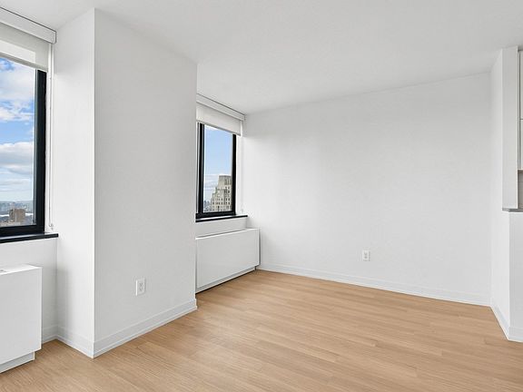 5th image of 1 Columbus Pl APT N50d
