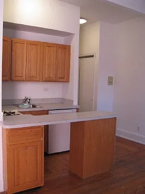 Rented by Tower Brokerage | media 14