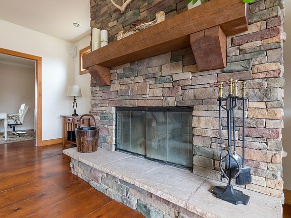 5th image of 11901 Hidden Valley Dr