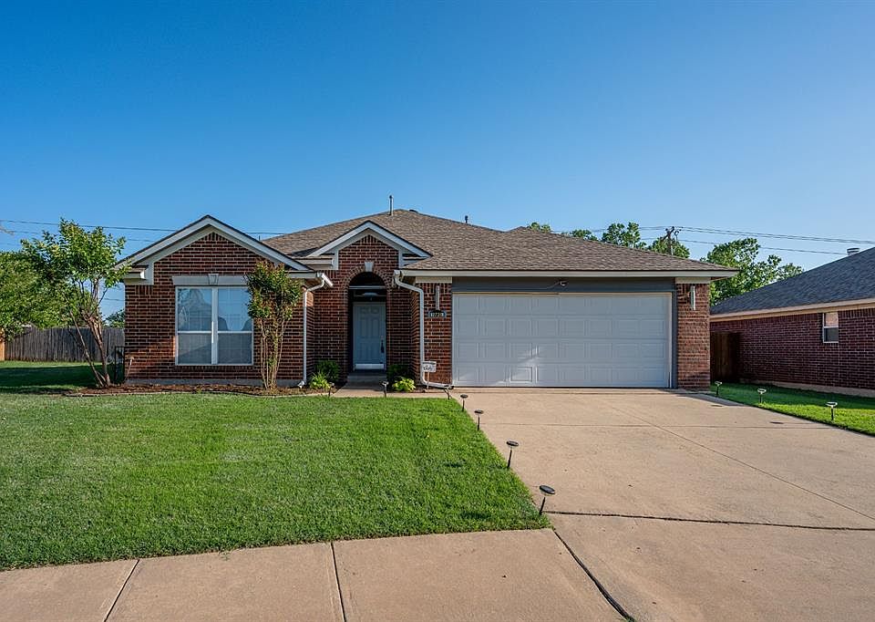 1st image of 2720 Mountain Oaks Dr