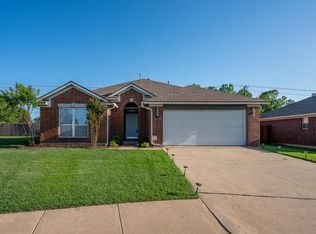 2720 Mountain Oaks Dr, Norman, OK 73071