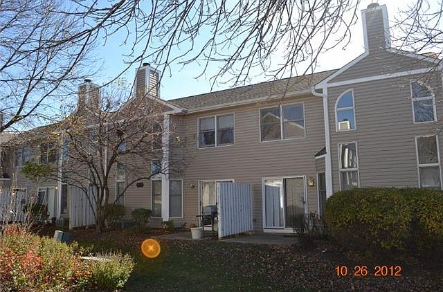 2nd image of 2338 Hamilton Pl