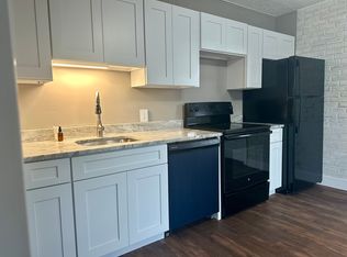 24 Knighton St #3, Manchester, CT 06040