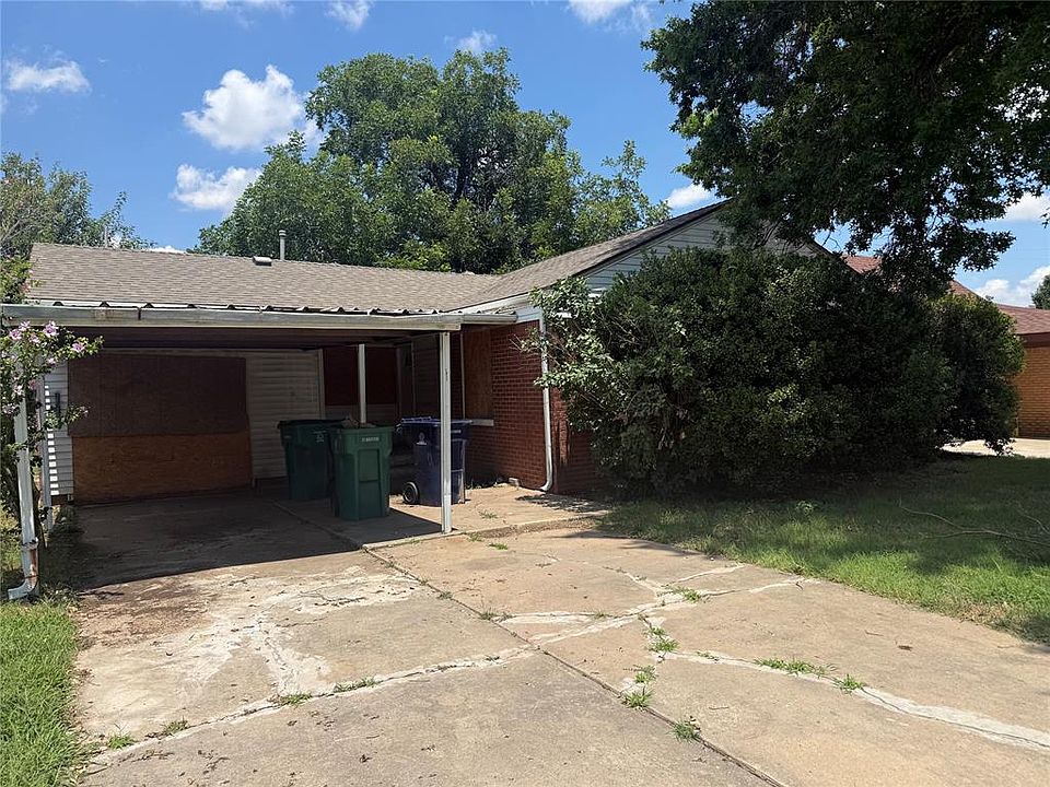 2nd image of 2209 SW 59th Pl