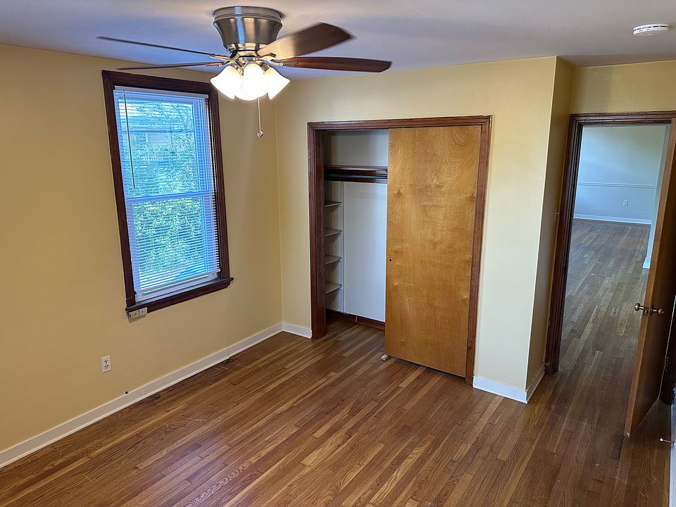 Bedroom 2 with closet