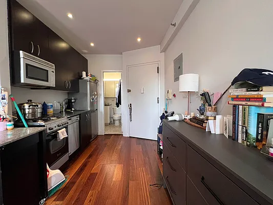 Rented by Keller Williams NYC | media 22