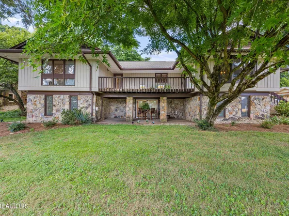 12309 N Fox Den Dr, Knoxville, TN 37934